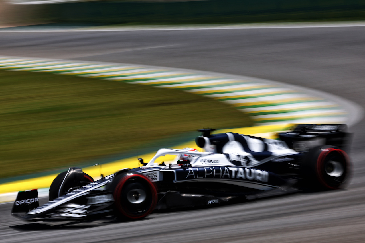GP BRASILE, Pierre Gasly (FRA) AlphaTauri AT03.
12.11.2022. Formula 1 World Championship, Rd 21, Brazilian Grand Prix, Sao Paulo, Brazil, Sprint Day.
 - www.xpbimages.com, EMail: requests@xpbimages.com © Copyright: Coates / XPB Images