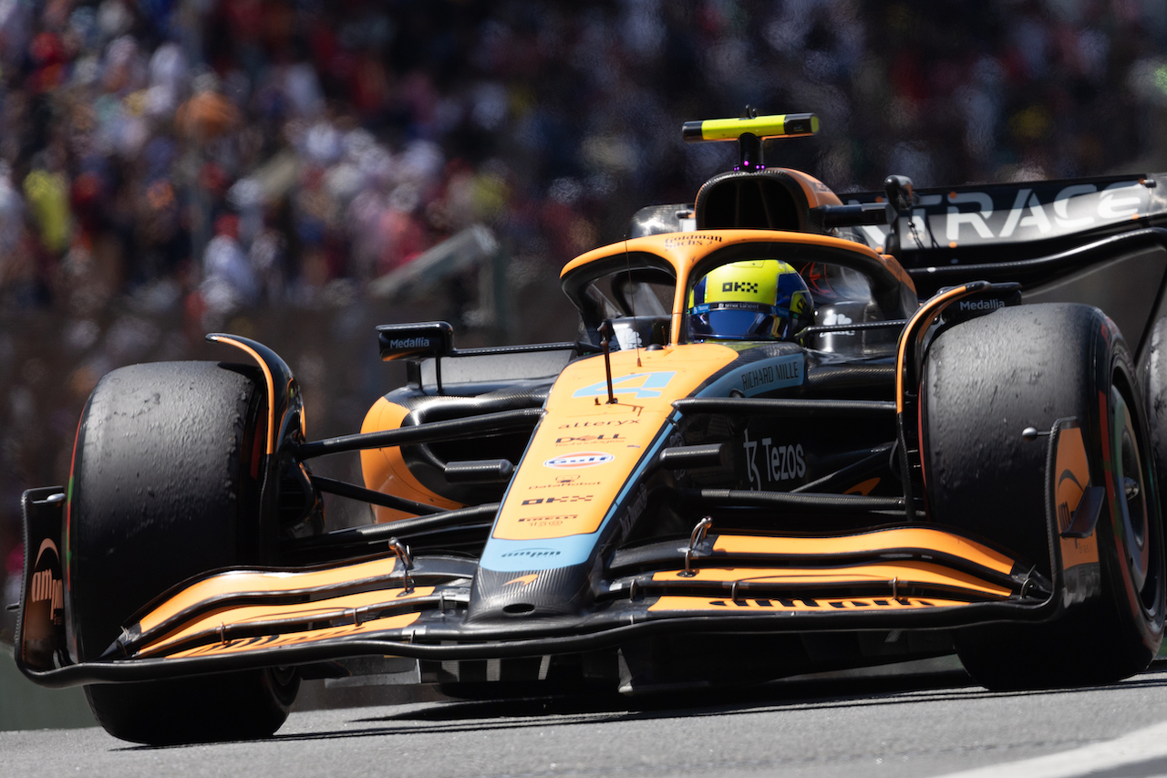 GP BRASILE, Lando Norris (GBR) McLaren MCL36.
12.11.2022. Formula 1 World Championship, Rd 21, Brazilian Grand Prix, Sao Paulo, Brazil, Sprint Day.
- www.xpbimages.com, EMail: requests@xpbimages.com © Copyright: Bearne / XPB Images