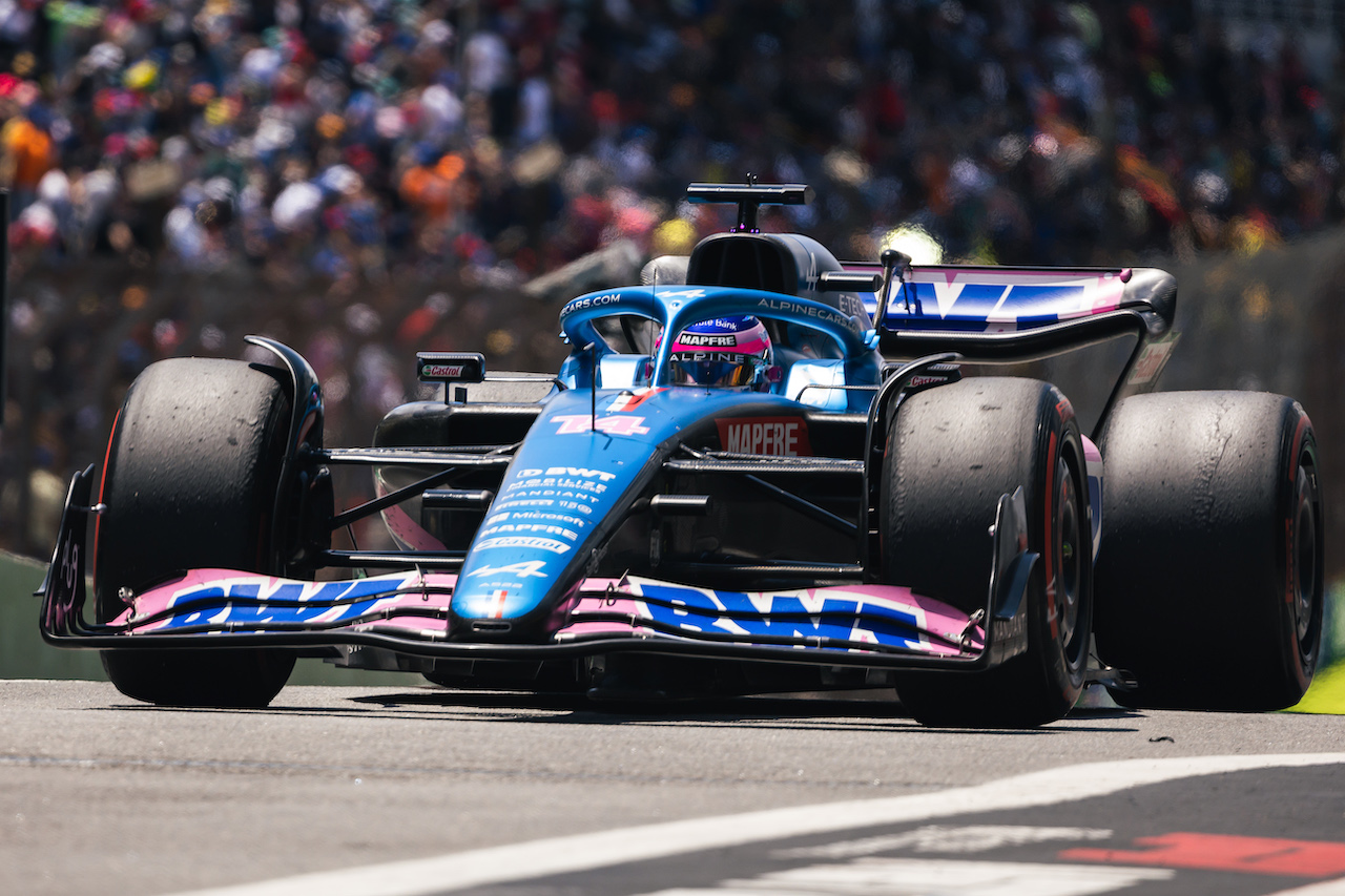 GP BRASILE, Fernando Alonso (ESP) Alpine F1 Team A522.
12.11.2022. Formula 1 World Championship, Rd 21, Brazilian Grand Prix, Sao Paulo, Brazil, Sprint Day.
- www.xpbimages.com, EMail: requests@xpbimages.com © Copyright: Bearne / XPB Images