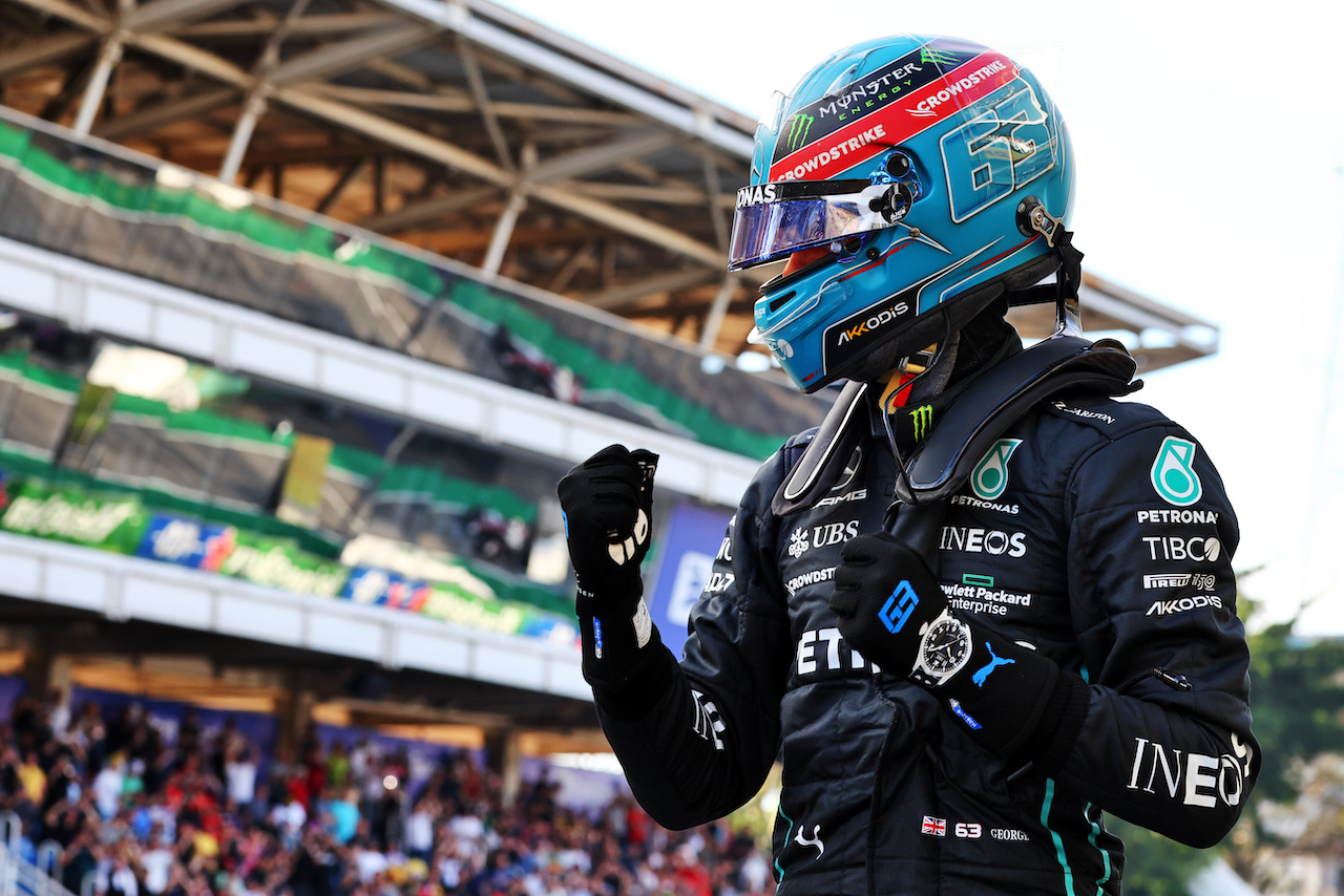 GP BRASILE, George Russell (GBR) Mercedes AMG F1 celebrates finishing first in Sprint in parc ferme.
12.11.2022. Formula 1 World Championship, Rd 21, Brazilian Grand Prix, Sao Paulo, Brazil, Sprint Day.
- www.xpbimages.com, EMail: requests@xpbimages.com © Copyright: Batchelor / XPB Images