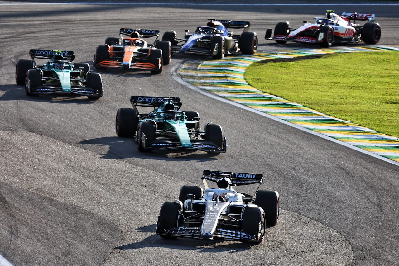 GP BRASILE, Pierre Gasly (FRA) AlphaTauri AT03.
12.11.2022. Formula 1 World Championship, Rd 21, Brazilian Grand Prix, Sao Paulo, Brazil, Sprint Day.
- www.xpbimages.com, EMail: requests@xpbimages.com © Copyright: Batchelor / XPB Images