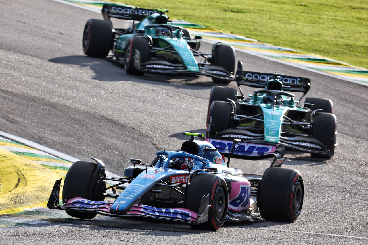 GP BRASILE, Esteban Ocon (FRA) Alpine F1 Team A522.
12.11.2022. Formula 1 World Championship, Rd 21, Brazilian Grand Prix, Sao Paulo, Brazil, Sprint Day.
- www.xpbimages.com, EMail: requests@xpbimages.com © Copyright: Batchelor / XPB Images