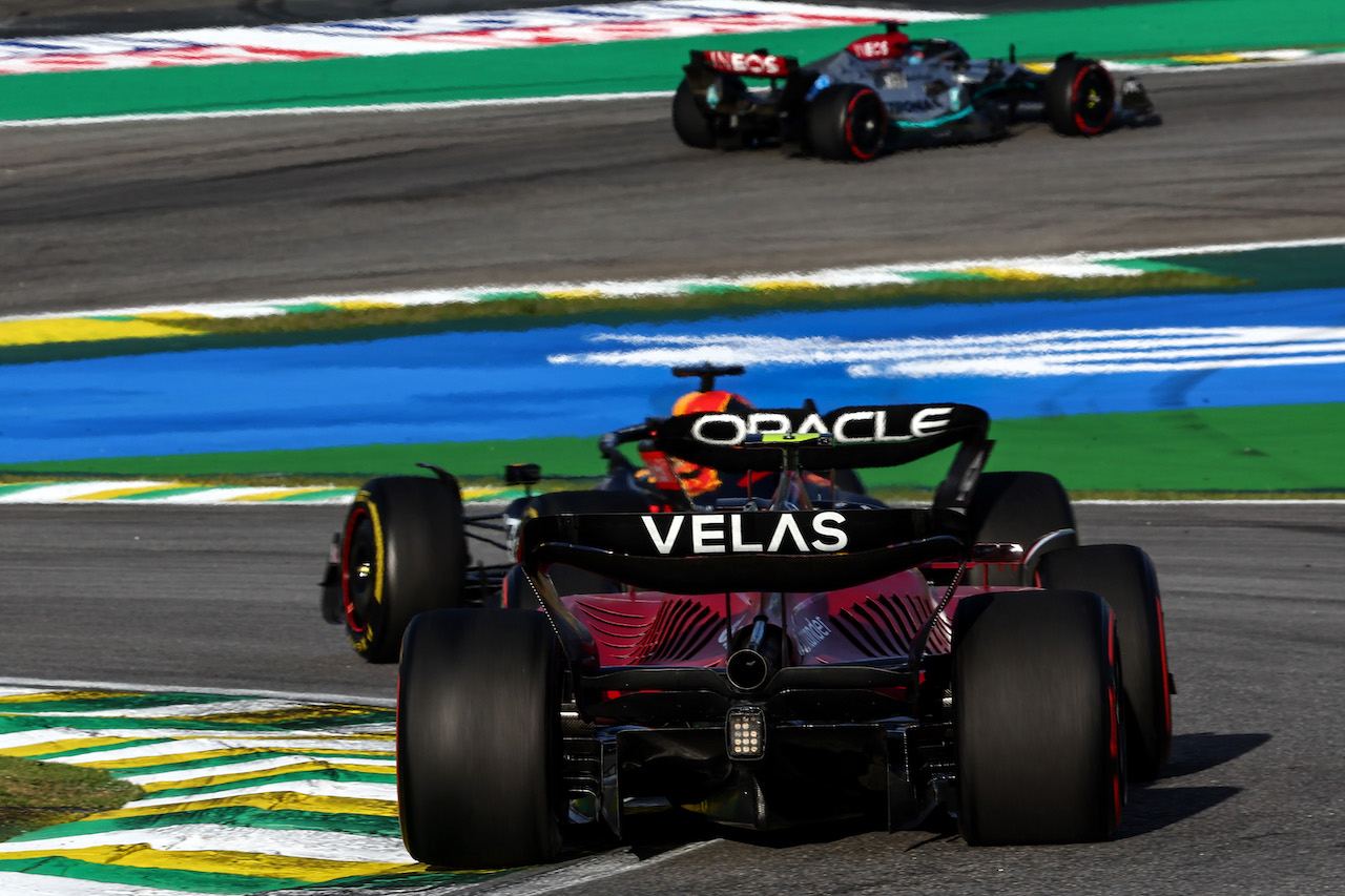 GP BRASILE, Carlos Sainz Jr (ESP), Ferrari 
12.11.2022. Formula 1 World Championship, Rd 21, Brazilian Grand Prix, Sao Paulo, Brazil, Sprint Day.
- www.xpbimages.com, EMail: requests@xpbimages.com ¬© Copyright: Charniaux / XPB Images