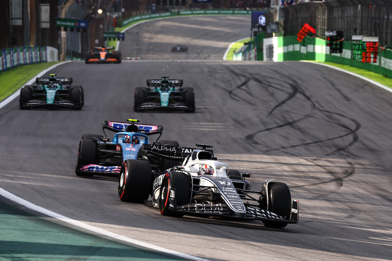 GP BRASILE, Pierre Gasly (FRA), AlphaTauri F1 
12.11.2022. Formula 1 World Championship, Rd 21, Brazilian Grand Prix, Sao Paulo, Brazil, Sprint Day.
- www.xpbimages.com, EMail: requests@xpbimages.com ¬© Copyright: Charniaux / XPB Images