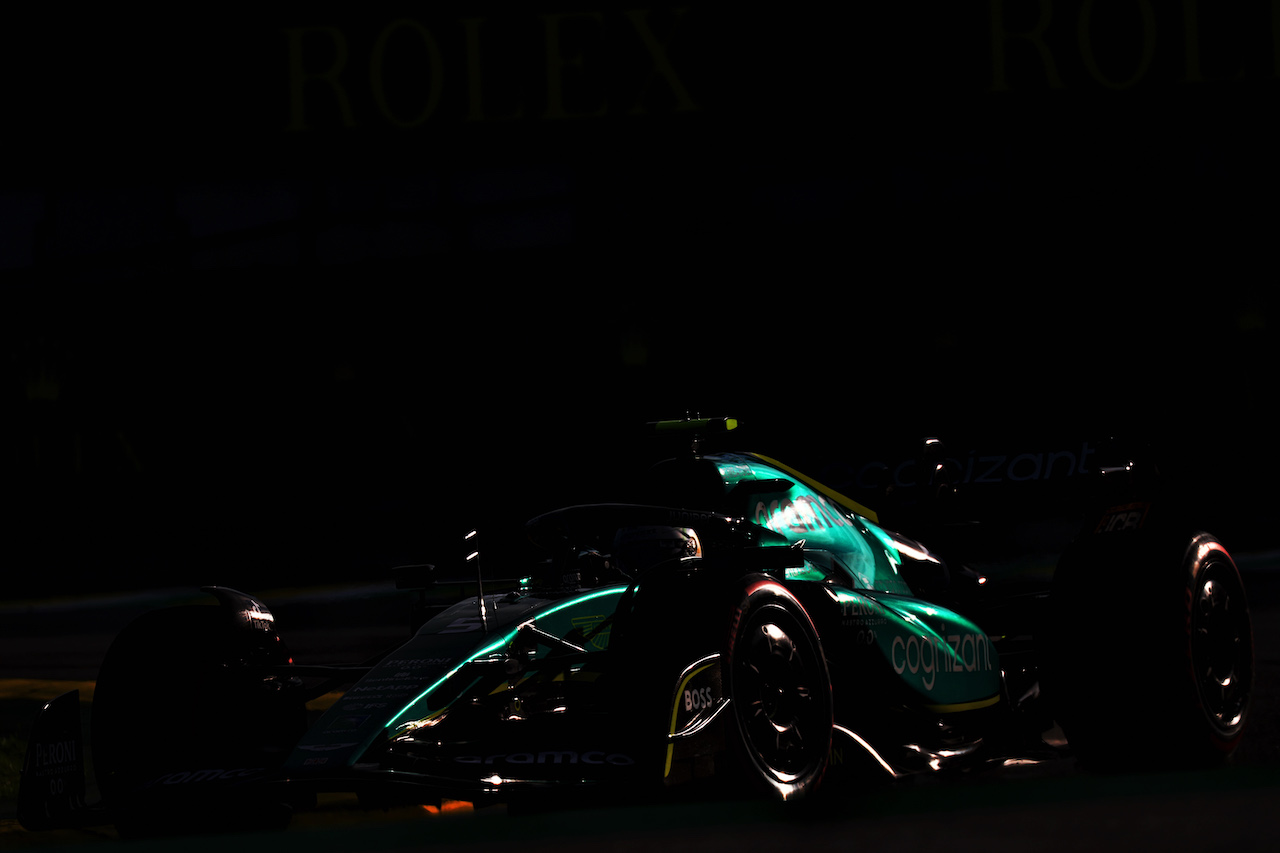 GP BRASILE, Sebastian Vettel (GER) Aston Martin F1 Team AMR22.
12.11.2022. Formula 1 World Championship, Rd 21, Brazilian Grand Prix, Sao Paulo, Brazil, Sprint Day.
 - www.xpbimages.com, EMail: requests@xpbimages.com © Copyright: Coates / XPB Images