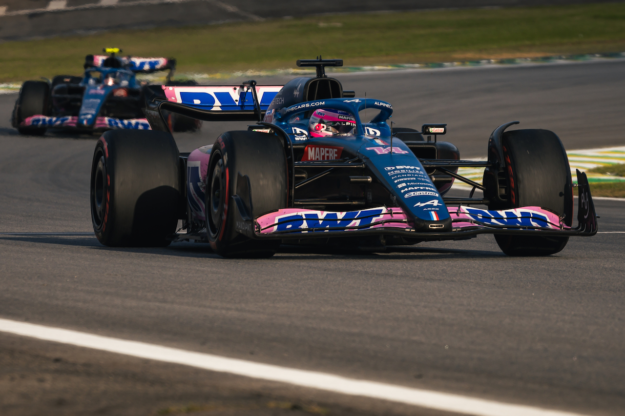 GP BRASILE, Fernando Alonso (ESP) Alpine F1 Team A522.
12.11.2022. Formula 1 World Championship, Rd 21, Brazilian Grand Prix, Sao Paulo, Brazil, Sprint Day.
- www.xpbimages.com, EMail: requests@xpbimages.com © Copyright: Bearne / XPB Images
