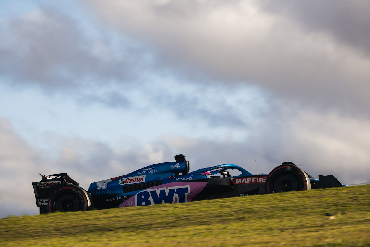 GP BRASILE, Fernando Alonso (ESP) Alpine F1 Team A522.
12.11.2022. Formula 1 World Championship, Rd 21, Brazilian Grand Prix, Sao Paulo, Brazil, Sprint Day.
- www.xpbimages.com, EMail: requests@xpbimages.com © Copyright: Bearne / XPB Images