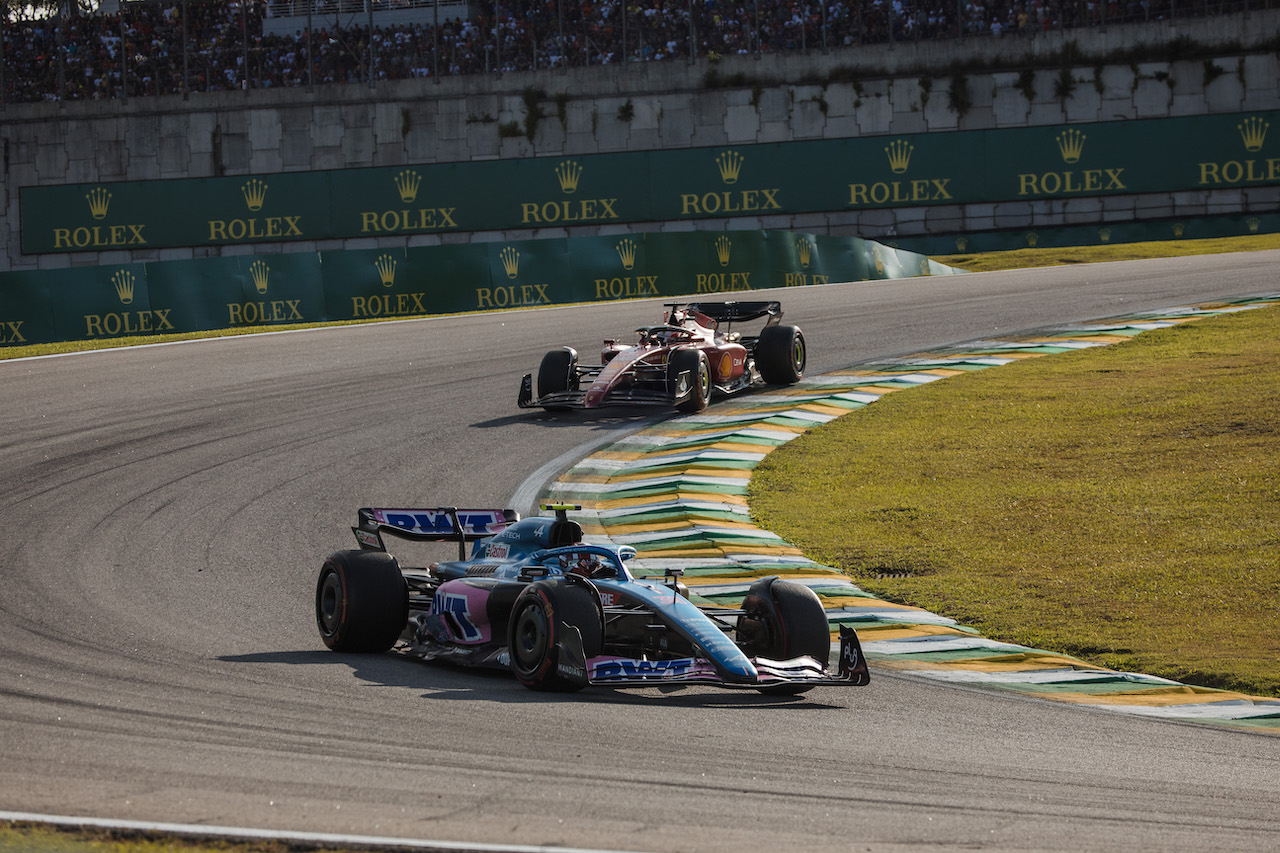 GP BRASILE, Esteban Ocon (FRA) Alpine F1 Team A522.
12.11.2022. Formula 1 World Championship, Rd 21, Brazilian Grand Prix, Sao Paulo, Brazil, Sprint Day.
- www.xpbimages.com, EMail: requests@xpbimages.com © Copyright: Bearne / XPB Images
