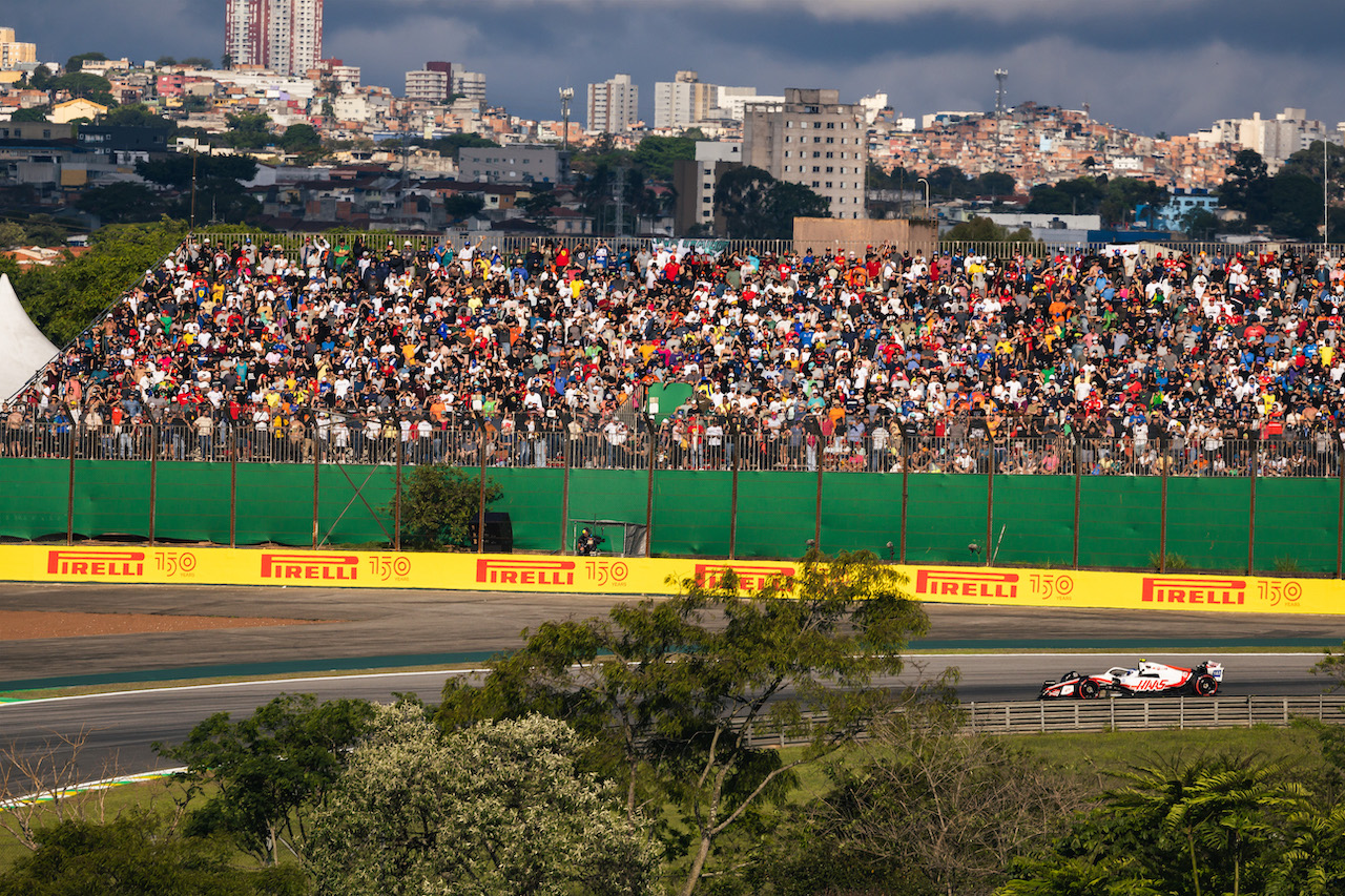 GP BRASILE, Mick Schumacher (GER) Haas VF-22.
12.11.2022. Formula 1 World Championship, Rd 21, Brazilian Grand Prix, Sao Paulo, Brazil, Sprint Day.
- www.xpbimages.com, EMail: requests@xpbimages.com © Copyright: Bearne / XPB Images