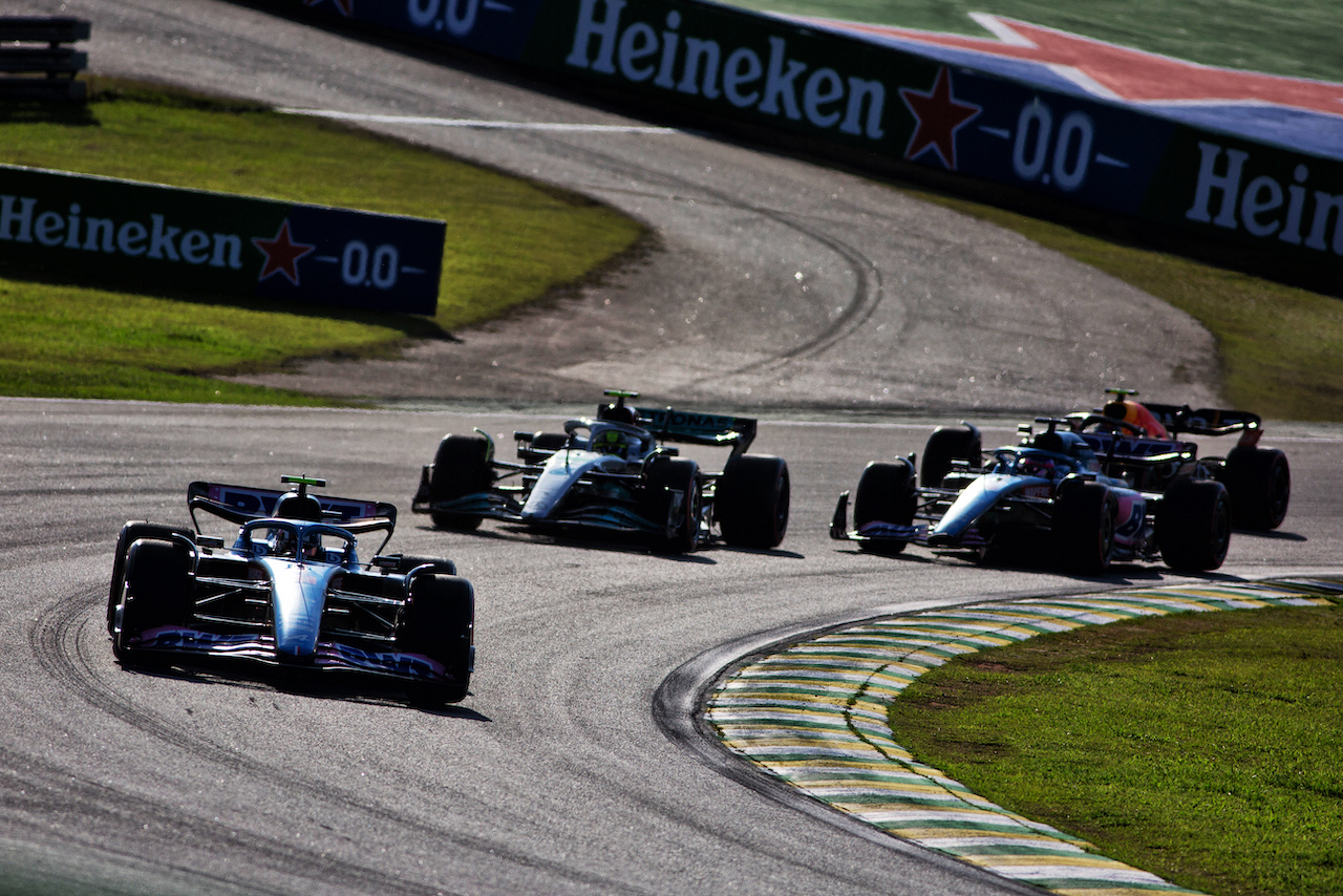 GP BRASILE, Esteban Ocon (FRA) Alpine F1 Team A522.
12.11.2022. Formula 1 World Championship, Rd 21, Brazilian Grand Prix, Sao Paulo, Brazil, Sprint Day.
- www.xpbimages.com, EMail: requests@xpbimages.com © Copyright: XPB Images