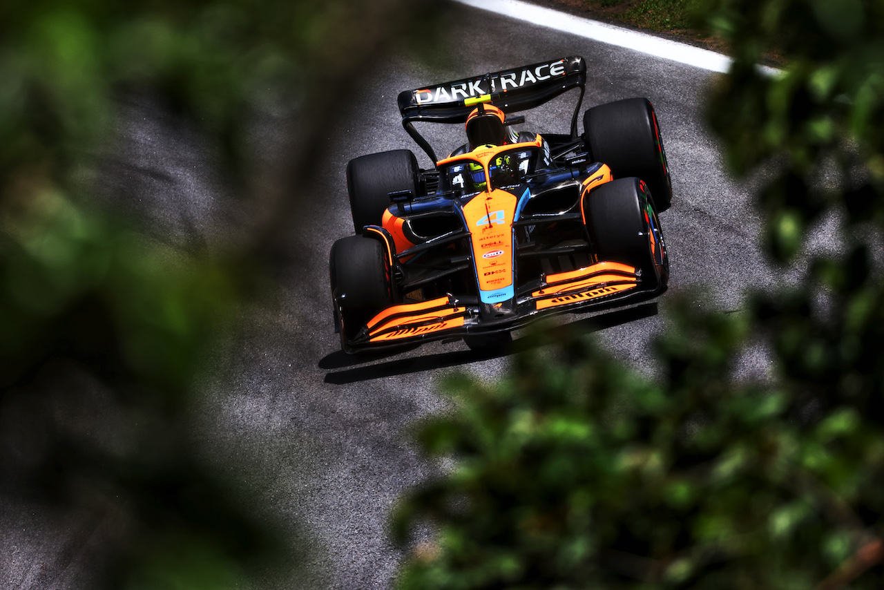 GP BRASILE, Lando Norris (GBR) McLaren MCL36.
12.11.2022. Formula 1 World Championship, Rd 21, Brazilian Grand Prix, Sao Paulo, Brazil, Sprint Day.
 - www.xpbimages.com, EMail: requests@xpbimages.com © Copyright: Coates / XPB Images