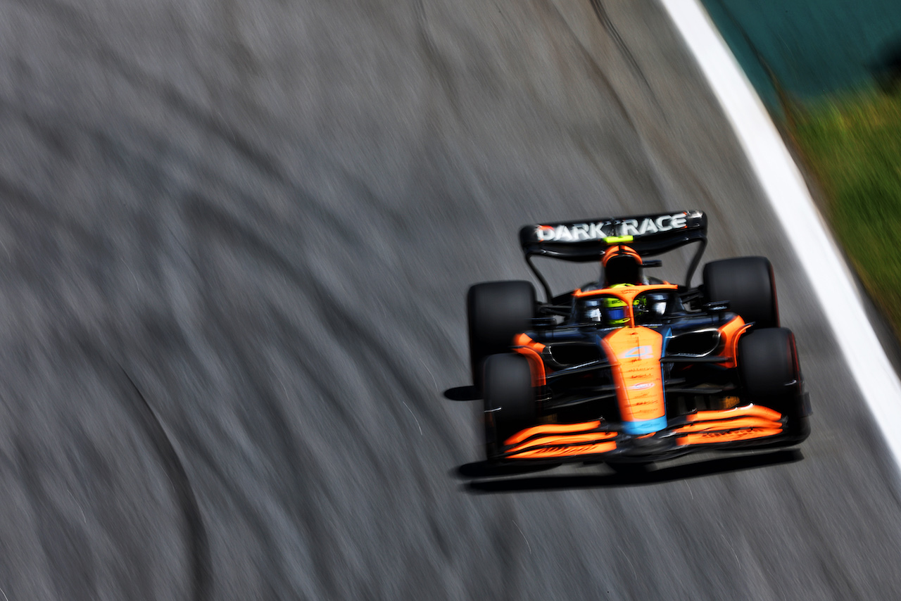 GP BRASILE, Lando Norris (GBR) McLaren MCL36.
12.11.2022. Formula 1 World Championship, Rd 21, Brazilian Grand Prix, Sao Paulo, Brazil, Sprint Day.
 - www.xpbimages.com, EMail: requests@xpbimages.com © Copyright: Coates / XPB Images