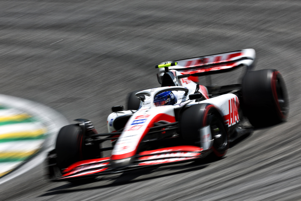 GP BRASILE, Mick Schumacher (GER) Haas VF-22.
12.11.2022. Formula 1 World Championship, Rd 21, Brazilian Grand Prix, Sao Paulo, Brazil, Sprint Day.
 - www.xpbimages.com, EMail: requests@xpbimages.com © Copyright: Coates / XPB Images
