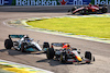 GP BRASILE, Max Verstappen (NLD) Red Bull Racing RB18 e George Russell (GBR) Mercedes AMG F1 W13 battle for the lead of the race.
12.11.2022. Formula 1 World Championship, Rd 21, Brazilian Grand Prix, Sao Paulo, Brazil, Sprint Day.
- www.xpbimages.com, EMail: requests@xpbimages.com © Copyright: Batchelor / XPB Images