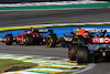 GP BRASILE, Carlos Sainz Jr (ESP), Ferrari e Max Verstappen (NLD), Red Bull Racing 
12.11.2022. Formula 1 World Championship, Rd 21, Brazilian Grand Prix, Sao Paulo, Brazil, Sprint Day.
- www.xpbimages.com, EMail: requests@xpbimages.com © Copyright: Charniaux / XPB Images