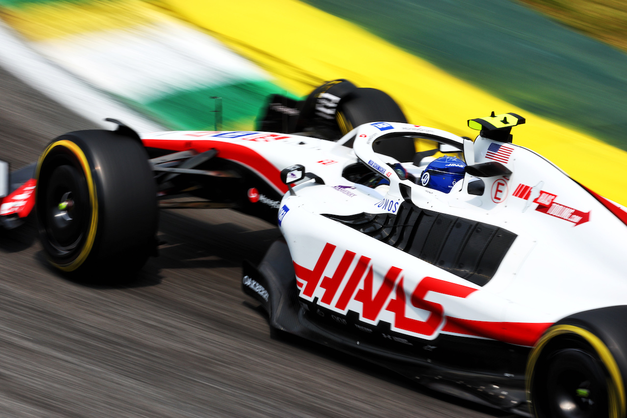 GP BRASILE, Mick Schumacher (GER) Haas VF-22.
11.11.2022. Formula 1 World Championship, Rd 21, Brazilian Grand Prix, Sao Paulo, Brazil, Qualifiche Day.
 - www.xpbimages.com, EMail: requests@xpbimages.com © Copyright: Coates / XPB Images