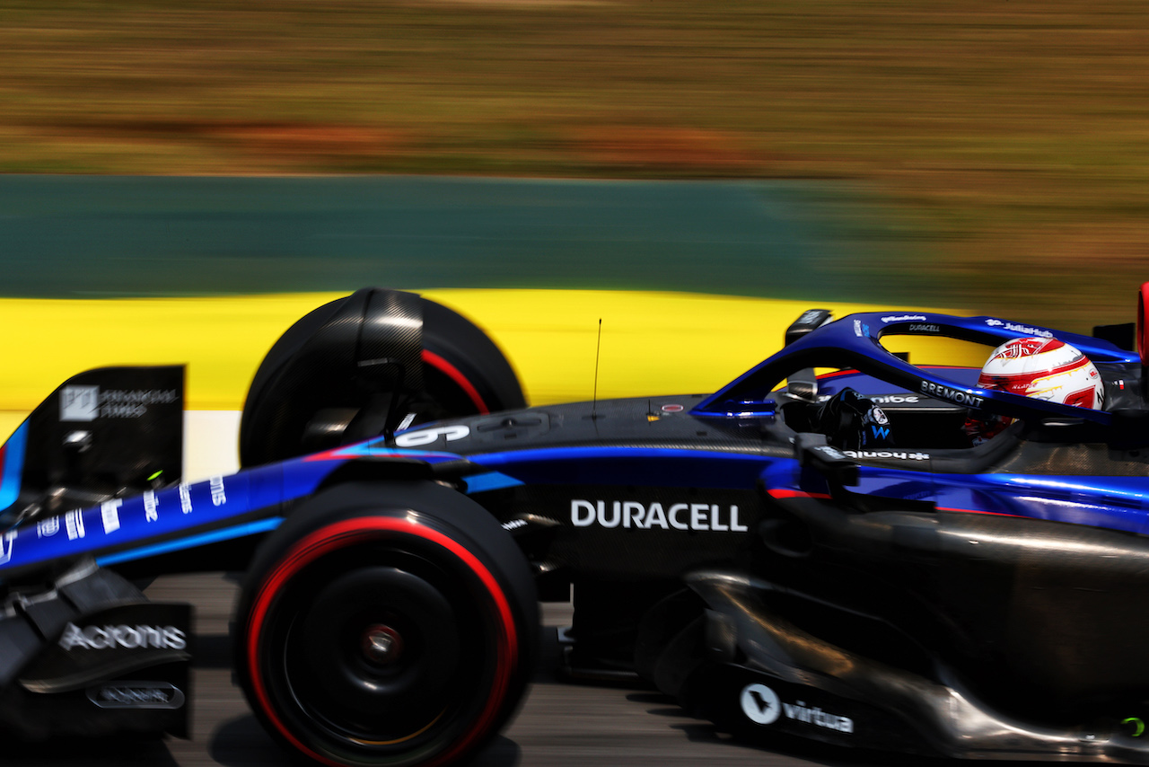 GP BRASILE, Nicholas Latifi (CDN) Williams Racing FW44.
11.11.2022. Formula 1 World Championship, Rd 21, Brazilian Grand Prix, Sao Paulo, Brazil, Qualifiche Day.
 - www.xpbimages.com, EMail: requests@xpbimages.com © Copyright: Coates / XPB Images