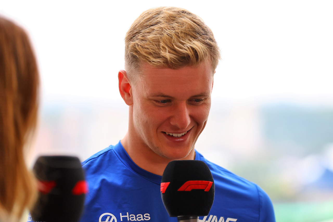 GP BRASILE, Mick Schumacher (GER) Haas F1 Team.
11.11.2022. Formula 1 World Championship, Rd 21, Brazilian Grand Prix, Sao Paulo, Brazil, Qualifiche Day.
- www.xpbimages.com, EMail: requests@xpbimages.com © Copyright: XPB Images