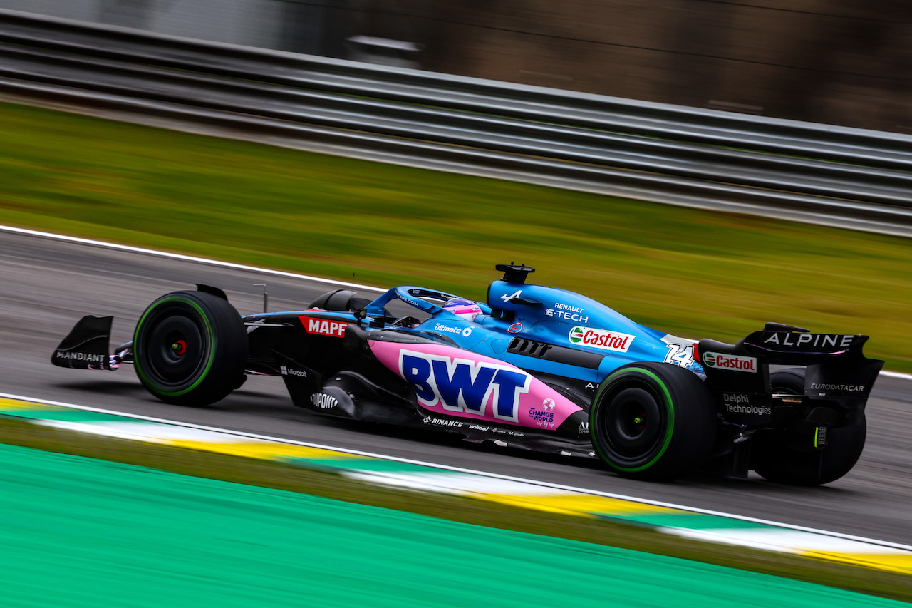 GP BRASILE, Fernando Alonso (ESP), Alpine F1 Team 
11.11.2022. Formula 1 World Championship, Rd 21, Brazilian Grand Prix, Sao Paulo, Brazil, Qualifiche Day.
- www.xpbimages.com, EMail: requests@xpbimages.com ¬© Copyright: Charniaux / XPB Images