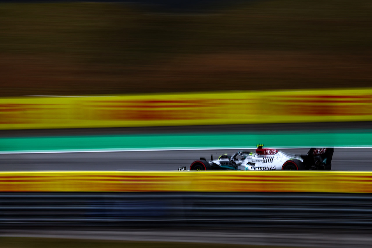 GP BRASILE, Lewis Hamilton (GBR), Mercedes AMG F1  
11.11.2022. Formula 1 World Championship, Rd 21, Brazilian Grand Prix, Sao Paulo, Brazil, Qualifiche Day.
- www.xpbimages.com, EMail: requests@xpbimages.com ¬© Copyright: Charniaux / XPB Images
