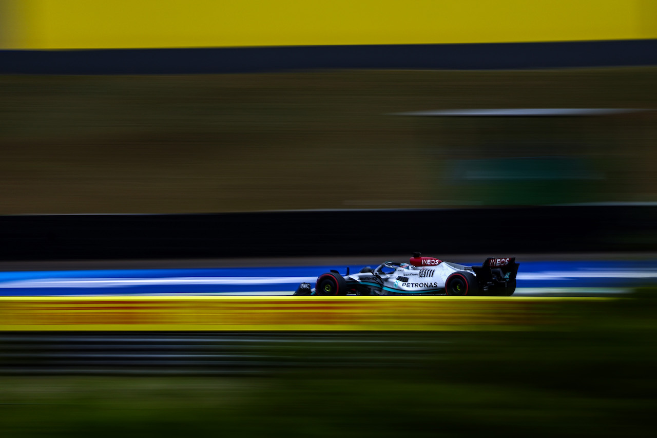 GP BRASILE, George Russell (GBR), Mercedes AMG F1 
11.11.2022. Formula 1 World Championship, Rd 21, Brazilian Grand Prix, Sao Paulo, Brazil, Qualifiche Day.
- www.xpbimages.com, EMail: requests@xpbimages.com ¬© Copyright: Charniaux / XPB Images
