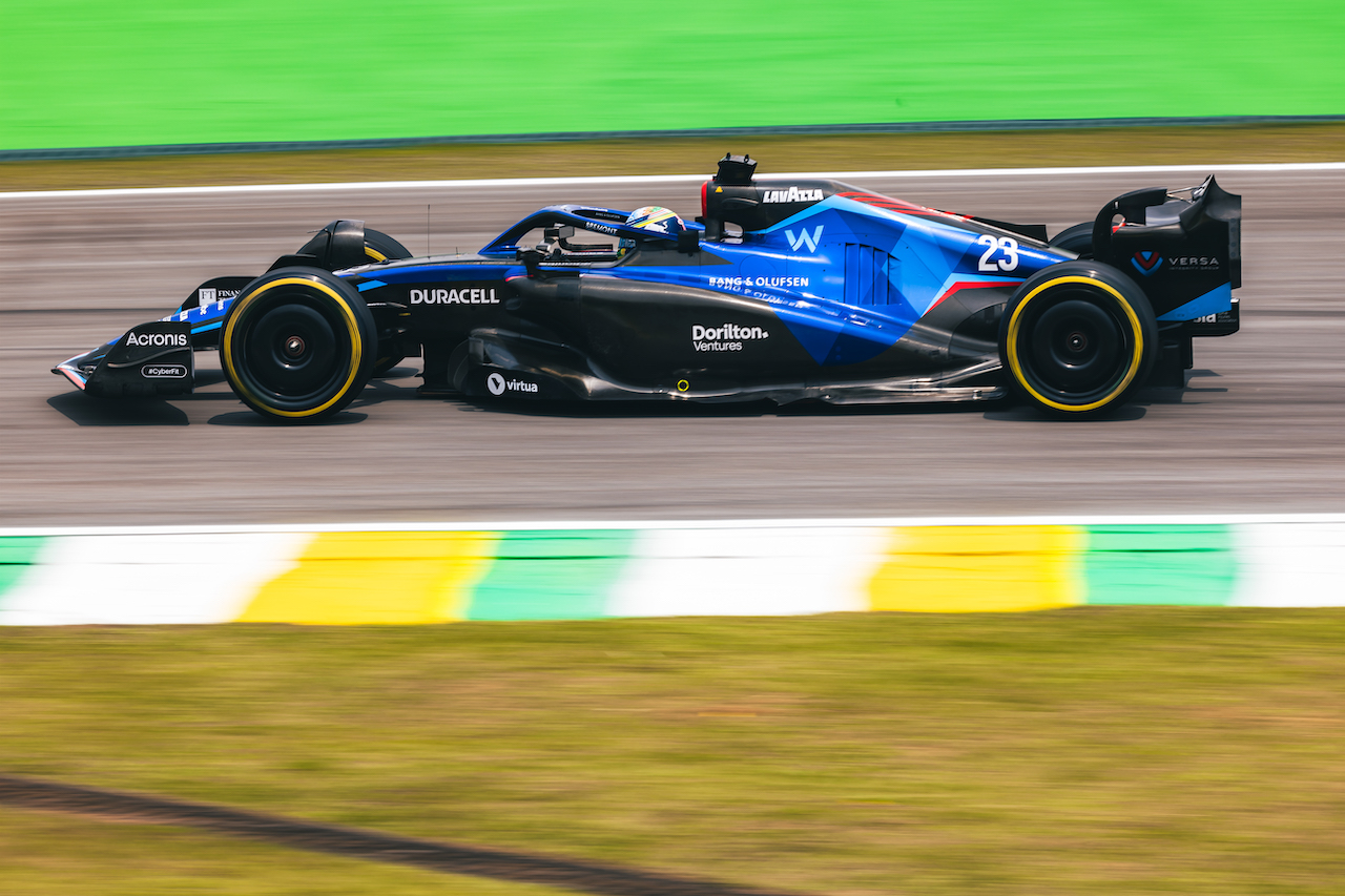 GP BRASILE, Alexander Albon (THA) Williams Racing FW44.
11.11.2022. Formula 1 World Championship, Rd 21, Brazilian Grand Prix, Sao Paulo, Brazil, Qualifiche Day.
- www.xpbimages.com, EMail: requests@xpbimages.com © Copyright: Bearne / XPB Images