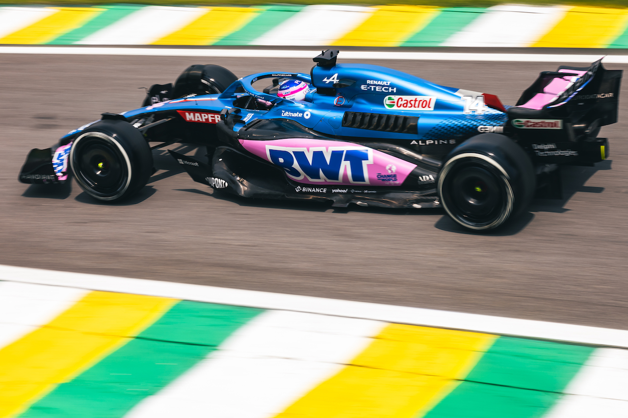 GP BRASILE, Fernando Alonso (ESP) Alpine F1 Team A522.
11.11.2022. Formula 1 World Championship, Rd 21, Brazilian Grand Prix, Sao Paulo, Brazil, Qualifiche Day.
- www.xpbimages.com, EMail: requests@xpbimages.com © Copyright: Bearne / XPB Images