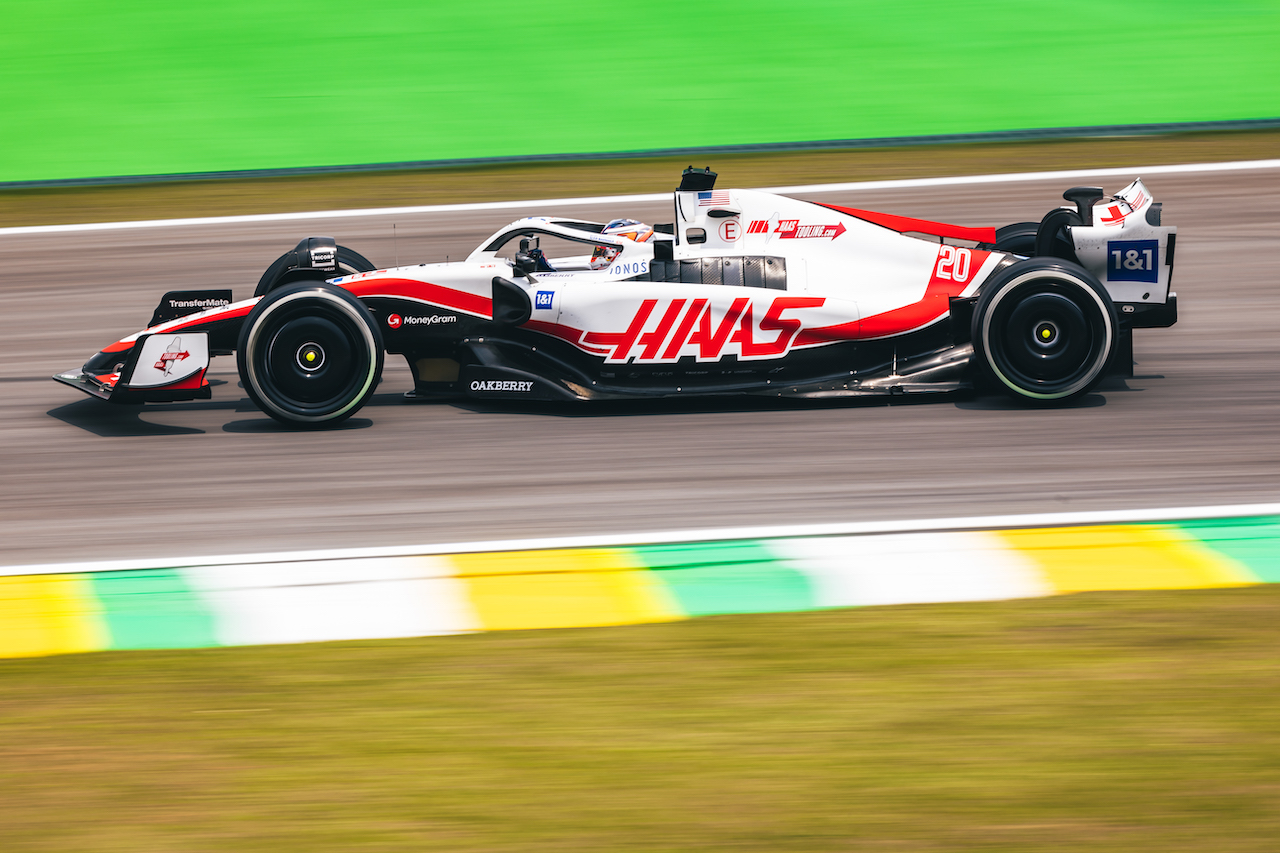 GP BRASILE, Kevin Magnussen (DEN) Haas VF-22.
11.11.2022. Formula 1 World Championship, Rd 21, Brazilian Grand Prix, Sao Paulo, Brazil, Qualifiche Day.
- www.xpbimages.com, EMail: requests@xpbimages.com © Copyright: Bearne / XPB Images