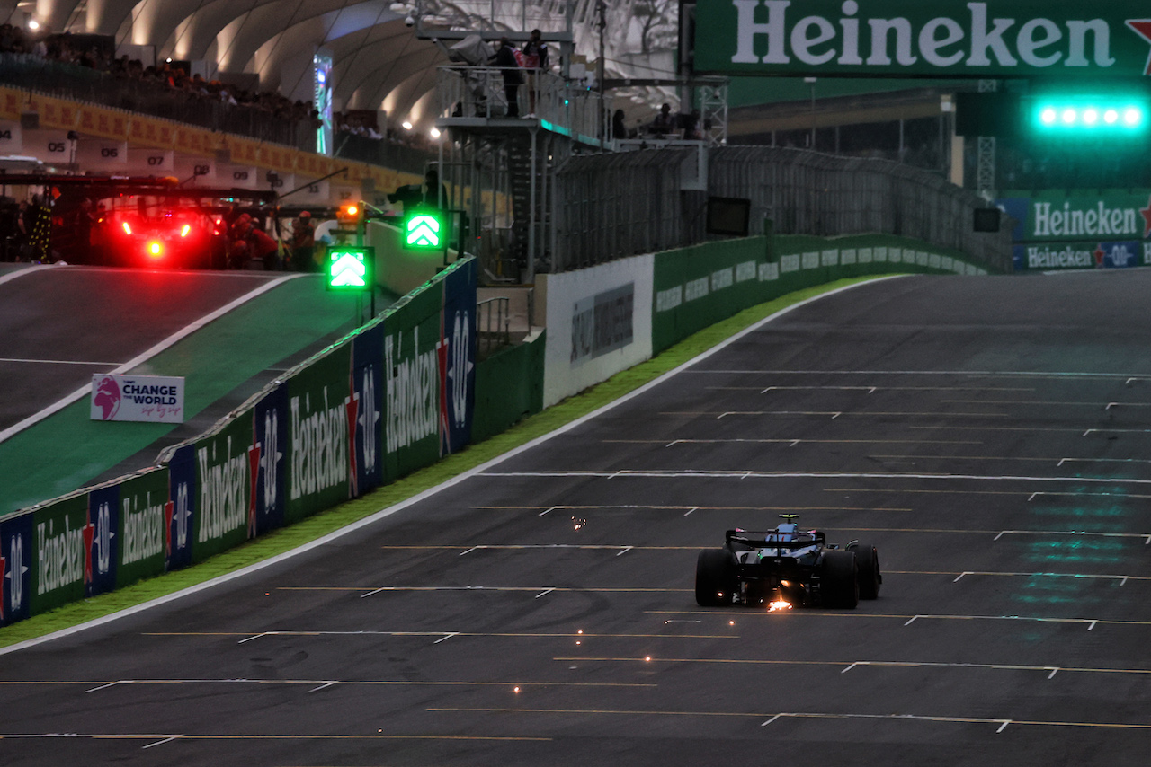 GP BRASILE, Esteban Ocon (FRA) Alpine F1 Team A522.
11.11.2022. Formula 1 World Championship, Rd 21, Brazilian Grand Prix, Sao Paulo, Brazil, Qualifiche Day.
 - www.xpbimages.com, EMail: requests@xpbimages.com © Copyright: Coates / XPB Images