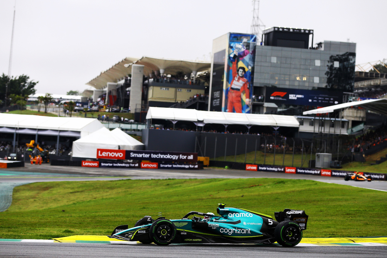 GP BRASILE, Sebastian Vettel (GER) Aston Martin F1 Team AMR22.
11.11.2022. Formula 1 World Championship, Rd 21, Brazilian Grand Prix, Sao Paulo, Brazil, Qualifiche Day.
- www.xpbimages.com, EMail: requests@xpbimages.com © Copyright: XPB Images