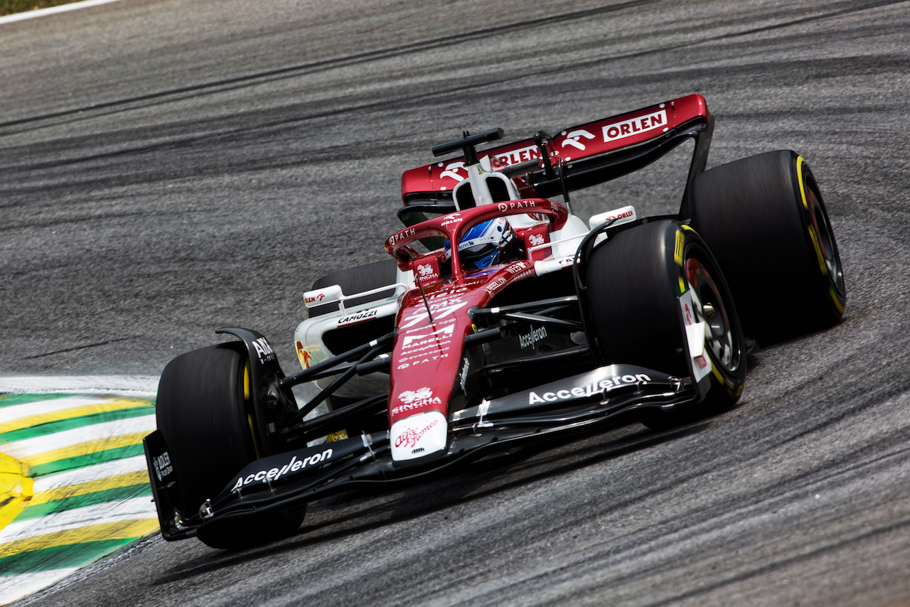 GP BRASILE, Valtteri Bottas (FIN) Alfa Romeo F1 Team C42.
11.11.2022. Formula 1 World Championship, Rd 21, Brazilian Grand Prix, Sao Paulo, Brazil, Qualifiche Day.
- www.xpbimages.com, EMail: requests@xpbimages.com © Copyright: XPB Images