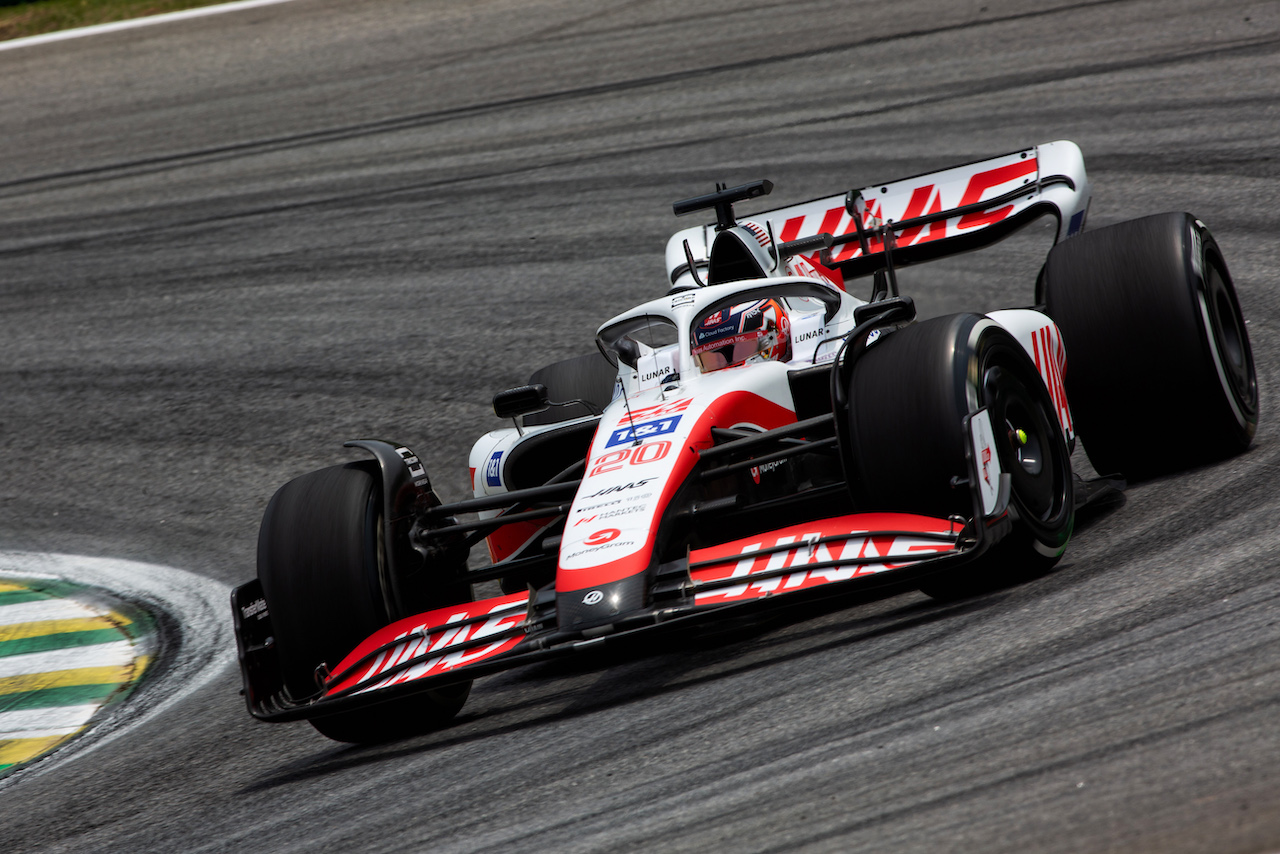 GP BRASILE, Kevin Magnussen (DEN) Haas VF-22.
11.11.2022. Formula 1 World Championship, Rd 21, Brazilian Grand Prix, Sao Paulo, Brazil, Qualifiche Day.
- www.xpbimages.com, EMail: requests@xpbimages.com © Copyright: XPB Images