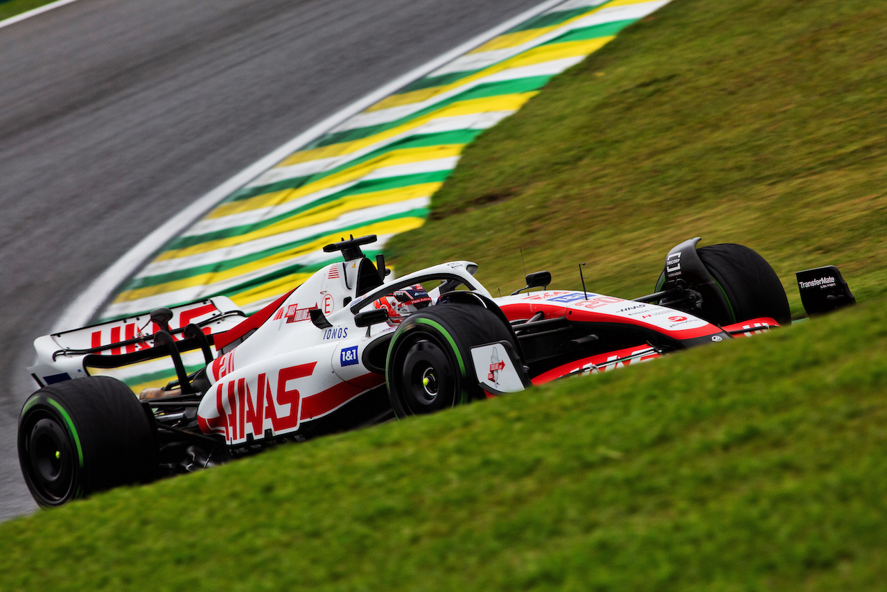 GP BRASILE, Kevin Magnussen (DEN) Haas VF-22.
11.11.2022. Formula 1 World Championship, Rd 21, Brazilian Grand Prix, Sao Paulo, Brazil, Qualifiche Day.
- www.xpbimages.com, EMail: requests@xpbimages.com © Copyright: XPB Images