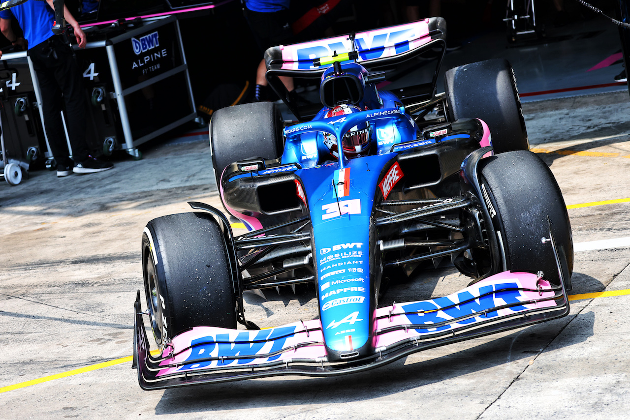 GP BRASILE, Esteban Ocon (FRA) Alpine F1 Team A522.
11.11.2022. Formula 1 World Championship, Rd 21, Brazilian Grand Prix, Sao Paulo, Brazil, Qualifiche Day.
- www.xpbimages.com, EMail: requests@xpbimages.com © Copyright: Batchelor / XPB Images