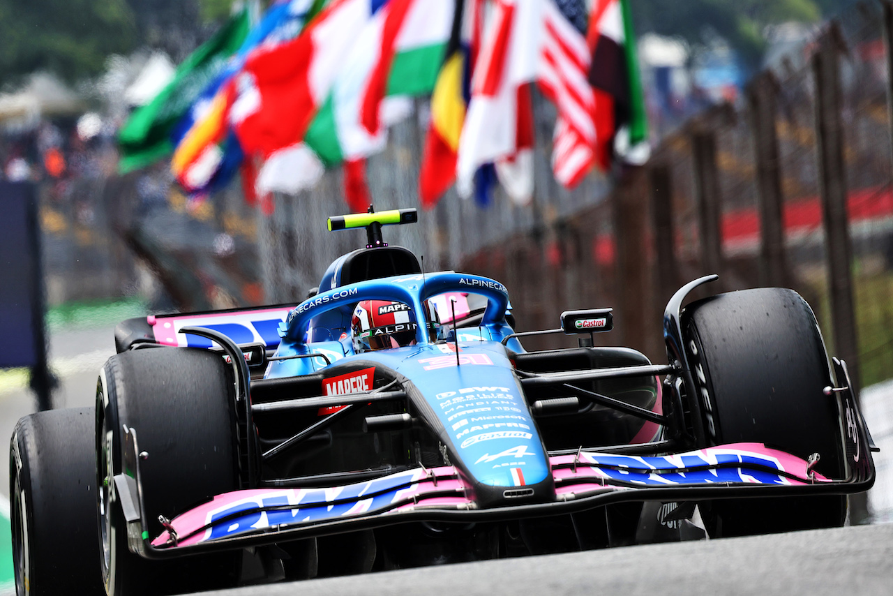 GP BRASILE, Esteban Ocon (FRA) Alpine F1 Team A522.
11.11.2022. Formula 1 World Championship, Rd 21, Brazilian Grand Prix, Sao Paulo, Brazil, Qualifiche Day.
- www.xpbimages.com, EMail: requests@xpbimages.com © Copyright: Batchelor / XPB Images