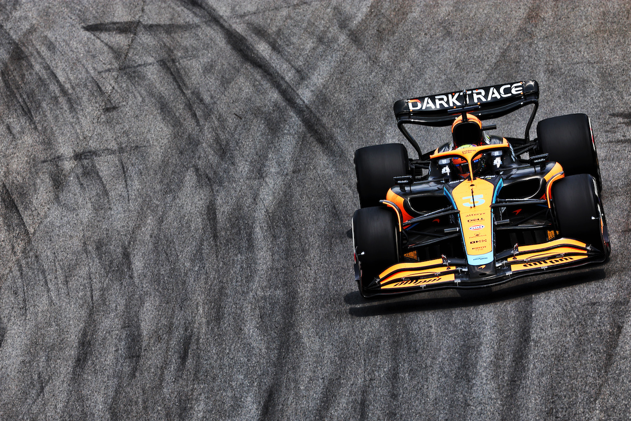 GP BRASILE, Daniel Ricciardo (AUS) McLaren MCL36.
11.11.2022. Formula 1 World Championship, Rd 21, Brazilian Grand Prix, Sao Paulo, Brazil, Qualifiche Day.
 - www.xpbimages.com, EMail: requests@xpbimages.com © Copyright: Coates / XPB Images