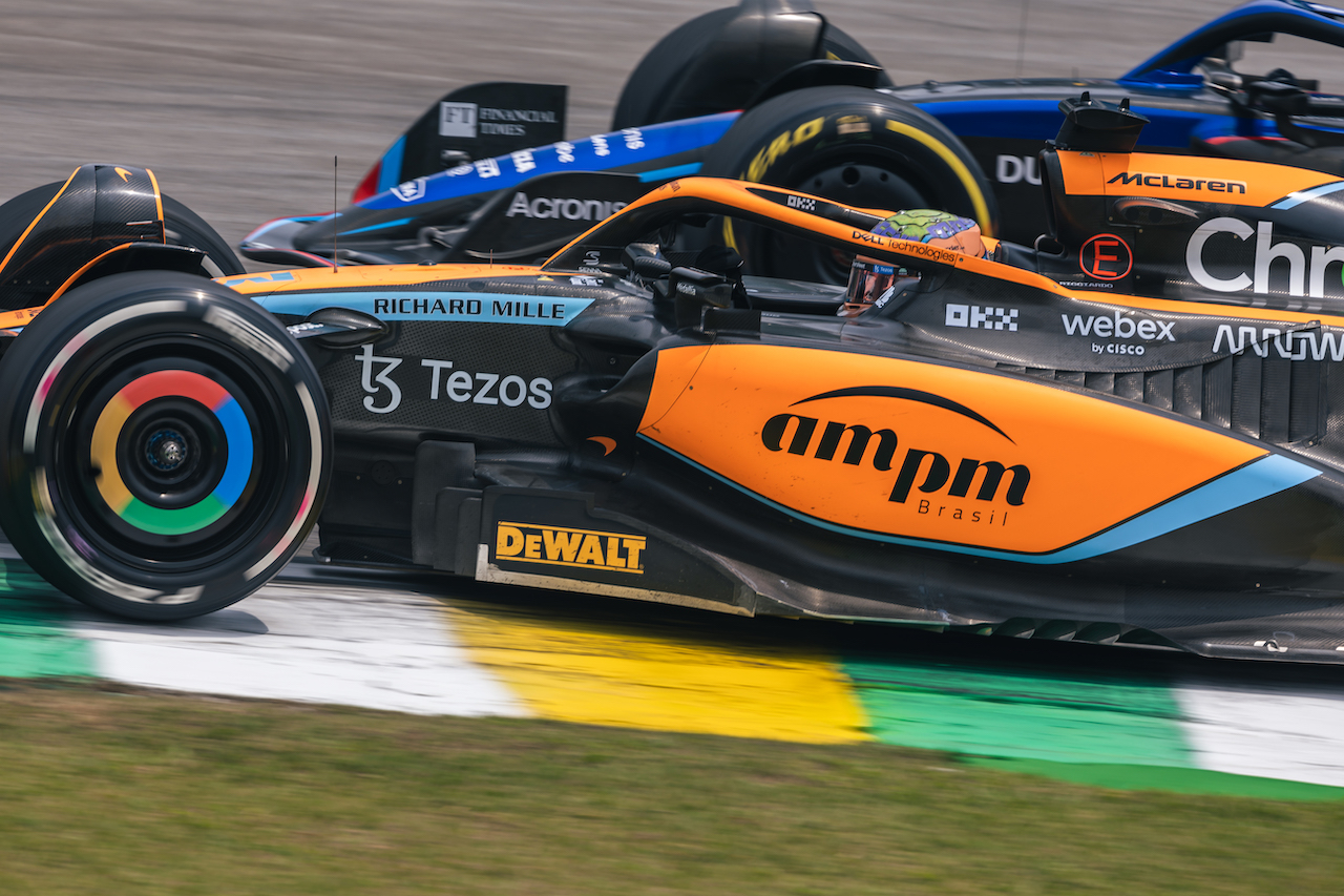 GP BRASILE, Daniel Ricciardo (AUS) McLaren MCL36.
11.11.2022. Formula 1 World Championship, Rd 21, Brazilian Grand Prix, Sao Paulo, Brazil, Qualifiche Day.
- www.xpbimages.com, EMail: requests@xpbimages.com © Copyright: Bearne / XPB Images