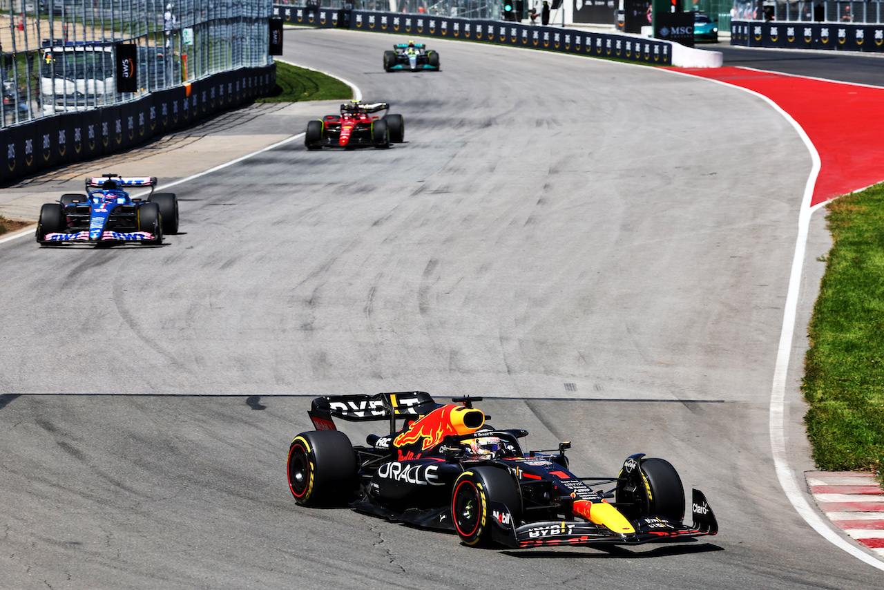 GP CANADA, Max Verstappen (NLD) Red Bull Racing RB18.
19.06.2022. Formula 1 World Championship, Rd 9, Canadian Grand Prix, Montreal, Canada, Gara Day.
- www.xpbimages.com, EMail: requests@xpbimages.com © Copyright: Charniaux / XPB Images