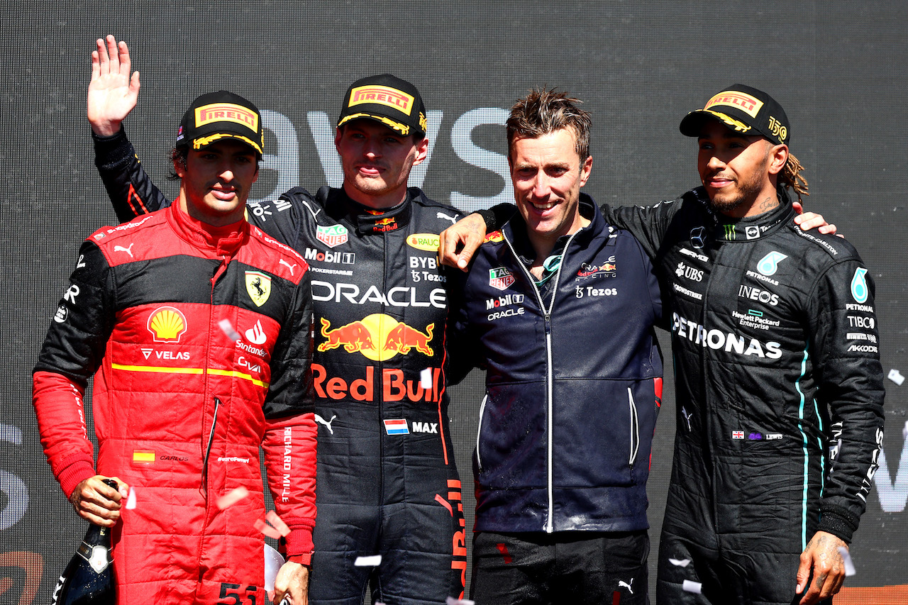 GP CANADA, 1st place Max Verstappen (NLD) Red Bull Racing RB18 with 2nd place Carlos Sainz Jr (ESP) Ferrari F1-75 e 3rd place Lewis Hamilton (GBR) Mercedes AMG F1 W13.
19.06.2022. Formula 1 World Championship, Rd 9, Canadian Grand Prix, Montreal, Canada, Gara Day.
- www.xpbimages.com, EMail: requests@xpbimages.com ¬© Copyright: Batchelor / XPB Images