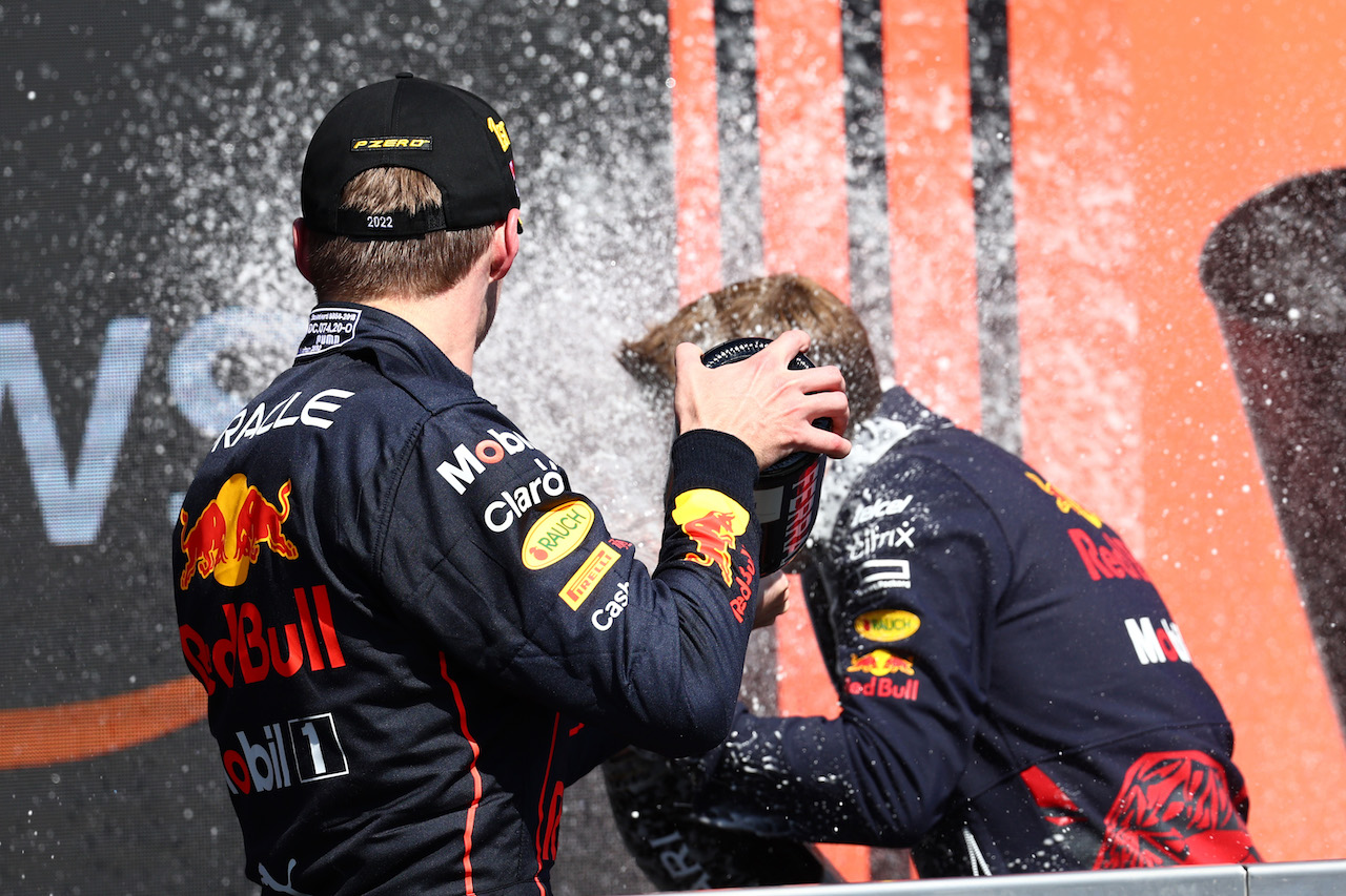 GP CANADA, 1st place Max Verstappen (NLD) Red Bull Racing RB18.
19.06.2022. Formula 1 World Championship, Rd 9, Canadian Grand Prix, Montreal, Canada, Gara Day.
- www.xpbimages.com, EMail: requests@xpbimages.com © Copyright: Batchelor / XPB Images