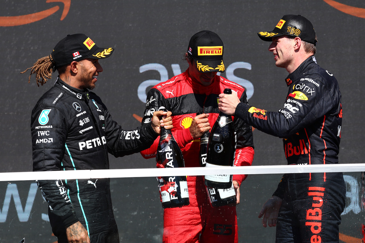GP CANADA, 1st place Max Verstappen (NLD) Red Bull Racing RB18 with 2nd place Carlos Sainz Jr (ESP) Ferrari F1-75 e 3rd place Lewis Hamilton (GBR) Mercedes AMG F1 W13.
19.06.2022. Formula 1 World Championship, Rd 9, Canadian Grand Prix, Montreal, Canada, Gara Day.
- www.xpbimages.com, EMail: requests@xpbimages.com ¬© Copyright: Batchelor / XPB Images