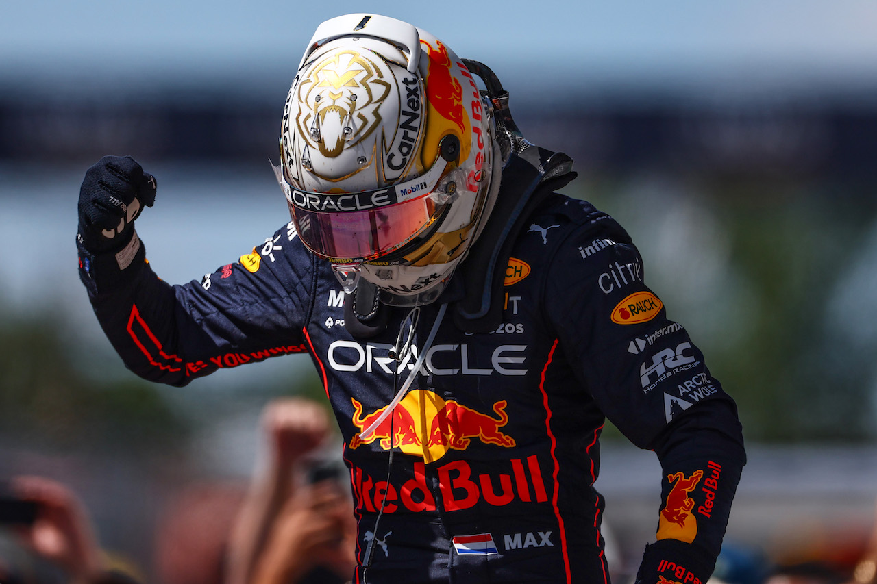 GP CANADA, Max Verstappen (NLD), Red Bull Racing 
19.06.2022. Formula 1 World Championship, Rd 9, Canadian Grand Prix, Montreal, Canada, Gara Day.
- www.xpbimages.com, EMail: requests@xpbimages.com ¬© Copyright: Charniaux / XPB Images
