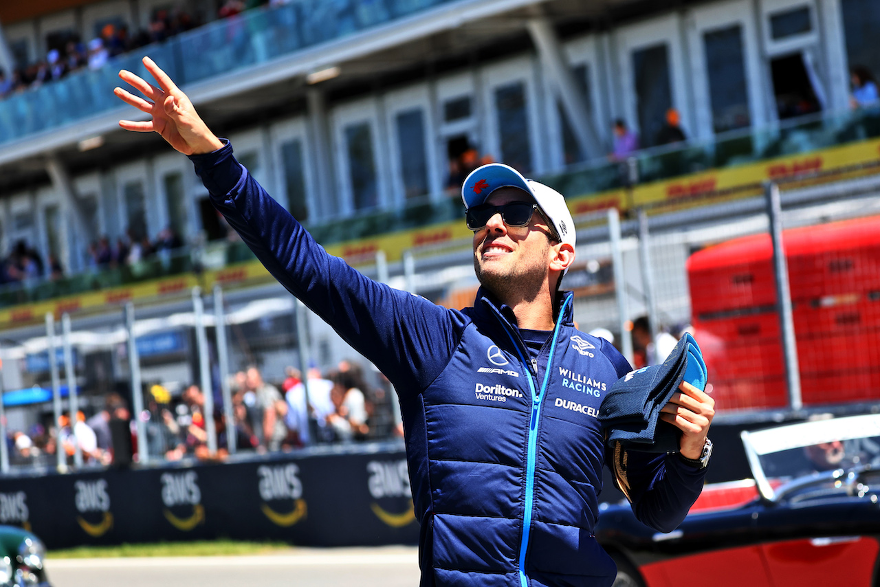 GP CANADA, Nicholas Latifi (CDN) Williams Racing on the drivers parade.
19.06.2022. Formula 1 World Championship, Rd 9, Canadian Grand Prix, Montreal, Canada, Gara Day.
- www.xpbimages.com, EMail: requests@xpbimages.com © Copyright: Batchelor / XPB Images