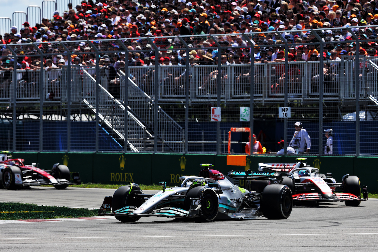 GP CANADA, Lewis Hamilton (GBR) Mercedes AMG F1 W13.
19.06.2022. Formula 1 World Championship, Rd 9, Canadian Grand Prix, Montreal, Canada, Gara Day.
- www.xpbimages.com, EMail: requests@xpbimages.com © Copyright: Bearne / XPB Images