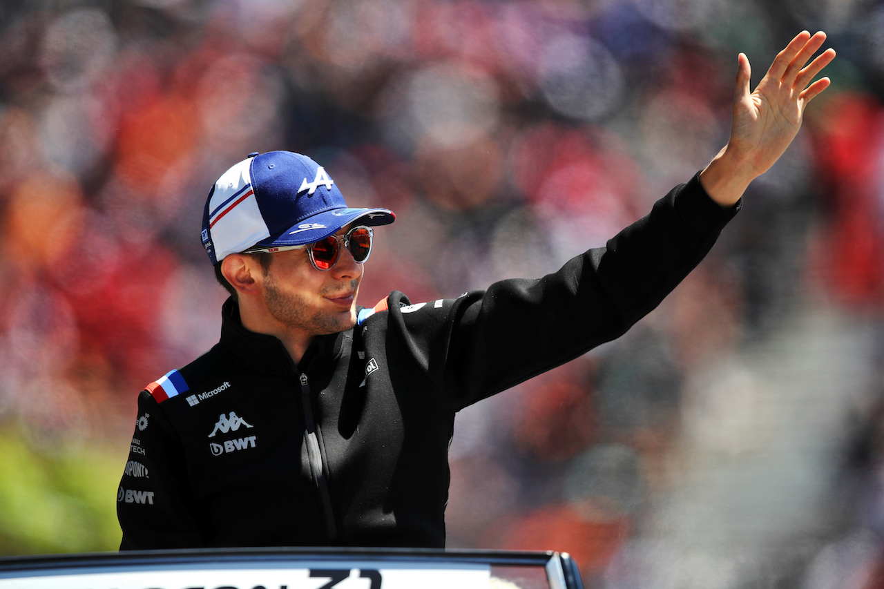 GP CANADA, Esteban Ocon (FRA) Alpine F1 Team on the drivers parade.
19.06.2022. Formula 1 World Championship, Rd 9, Canadian Grand Prix, Montreal, Canada, Gara Day.
 - www.xpbimages.com, EMail: requests@xpbimages.com © Copyright: Coates / XPB Images