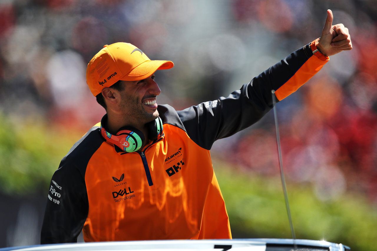 GP CANADA, Daniel Ricciardo (AUS) McLaren on the drivers parade.
19.06.2022. Formula 1 World Championship, Rd 9, Canadian Grand Prix, Montreal, Canada, Gara Day.
 - www.xpbimages.com, EMail: requests@xpbimages.com © Copyright: Coates / XPB Images