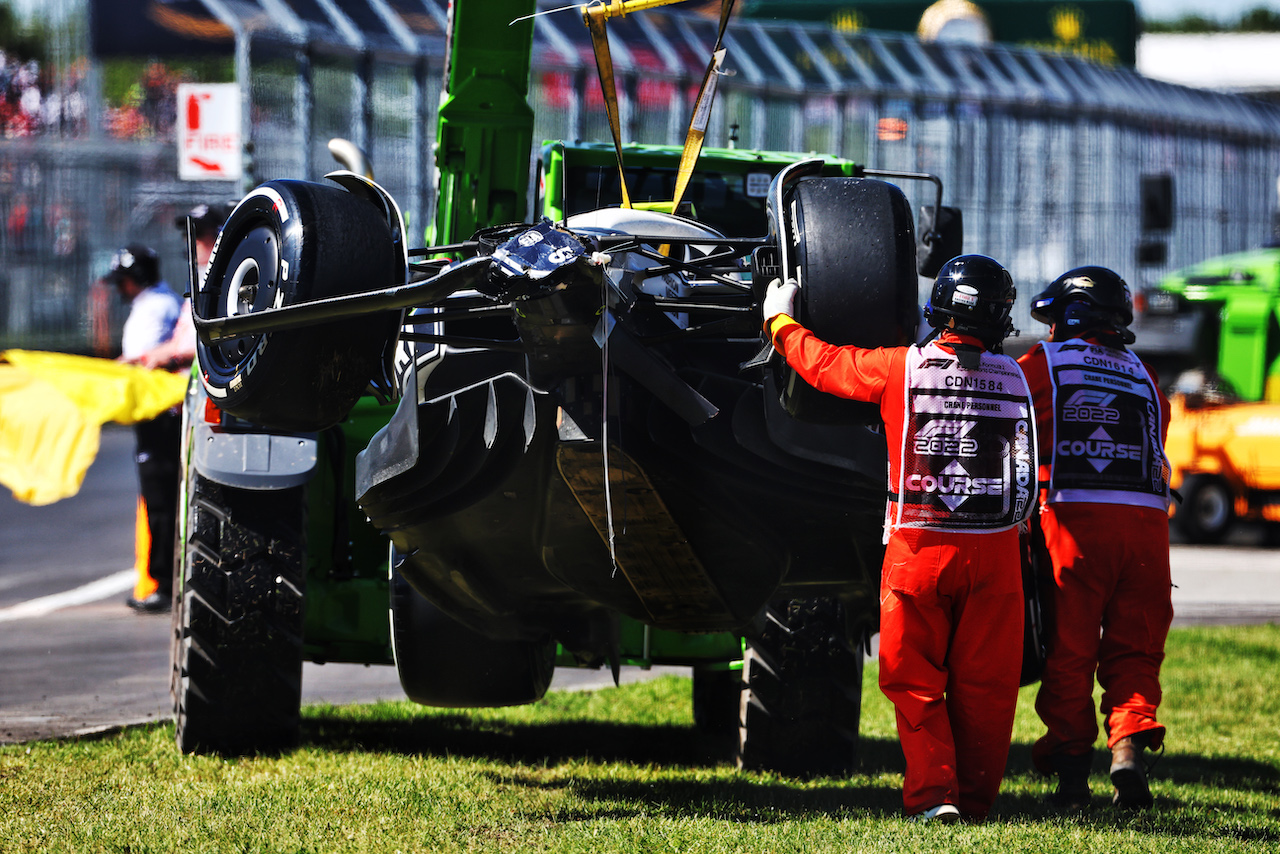 GP CANADA, Yuki Tsunoda (JPN) AlphaTauri AT03 retired from the race.
19.06.2022. Formula 1 World Championship, Rd 9, Canadian Grand Prix, Montreal, Canada, Gara Day.
- www.xpbimages.com, EMail: requests@xpbimages.com © Copyright: Charniaux / XPB Images