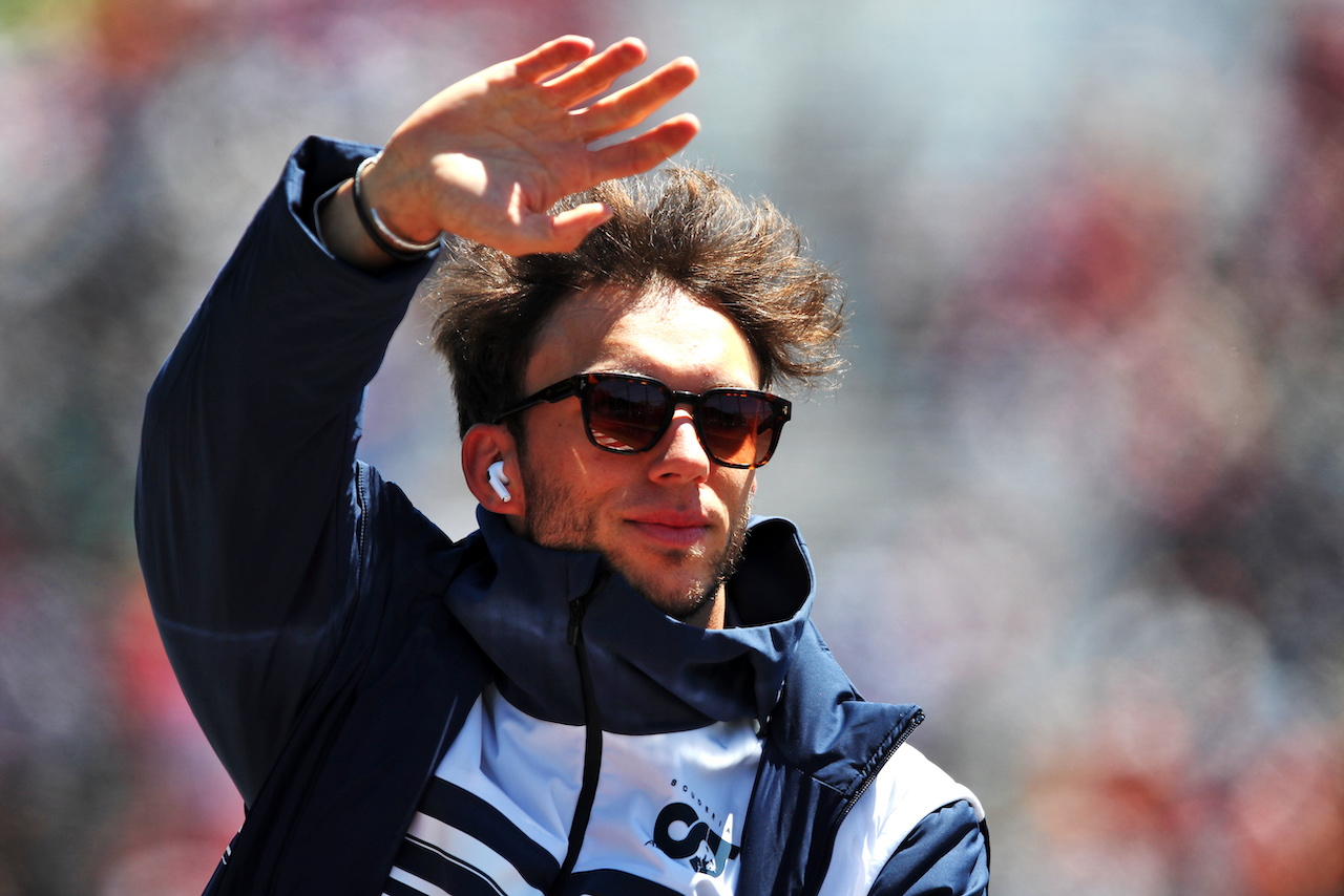 GP CANADA, Pierre Gasly (FRA) AlphaTauri on the drivers parade..
19.06.2022. Formula 1 World Championship, Rd 9, Canadian Grand Prix, Montreal, Canada, Gara Day.
 - www.xpbimages.com, EMail: requests@xpbimages.com © Copyright: Coates / XPB Images