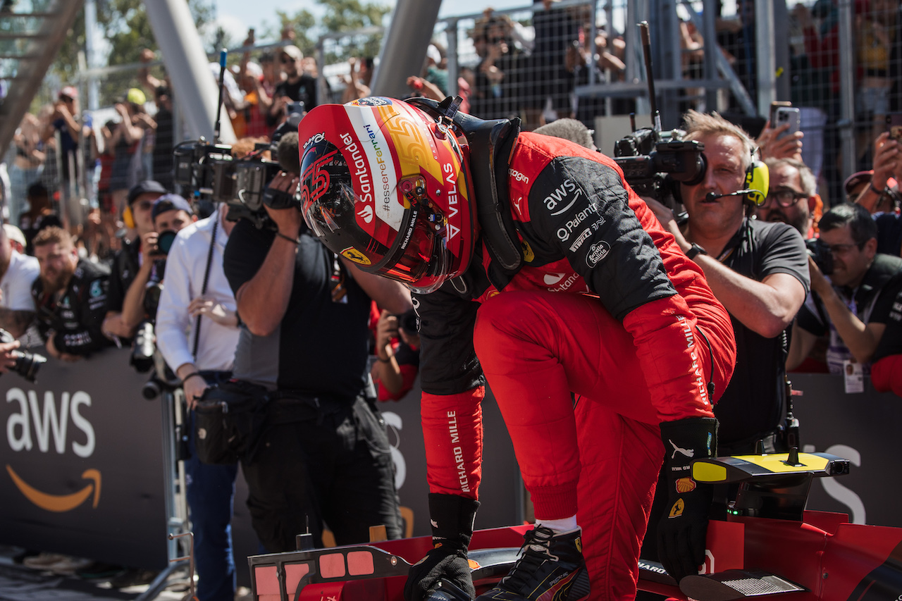 GP CANADA, Third palced Carlos Sainz Jr (ESP) Ferrari F1-75 in parc ferme.
19.06.2022. Formula 1 World Championship, Rd 9, Canadian Grand Prix, Montreal, Canada, Gara Day.
- www.xpbimages.com, EMail: requests@xpbimages.com © Copyright: Bearne / XPB Images