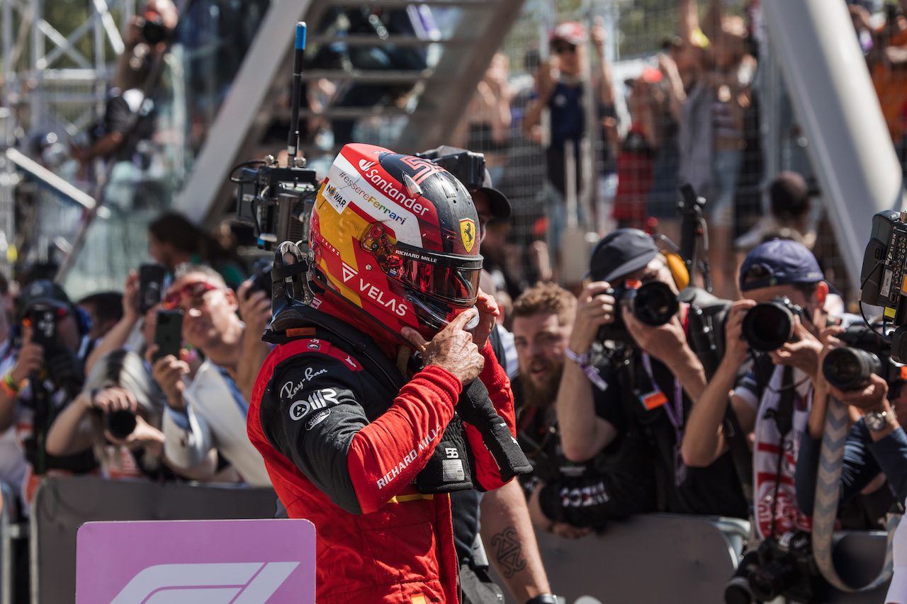 GP CANADA, Carlos Sainz Jr (ESP) Ferrari celebrates his third position in parc ferme.
19.06.2022. Formula 1 World Championship, Rd 9, Canadian Grand Prix, Montreal, Canada, Gara Day.
- www.xpbimages.com, EMail: requests@xpbimages.com © Copyright: Bearne / XPB Images